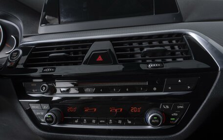 BMW 5 серия, 2018 год, 2 750 000 рублей, 31 фотография