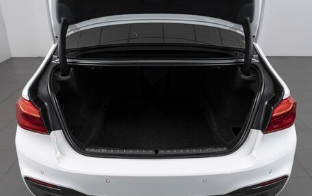 BMW 5 серия, 2018 год, 2 750 000 рублей, 32 фотография