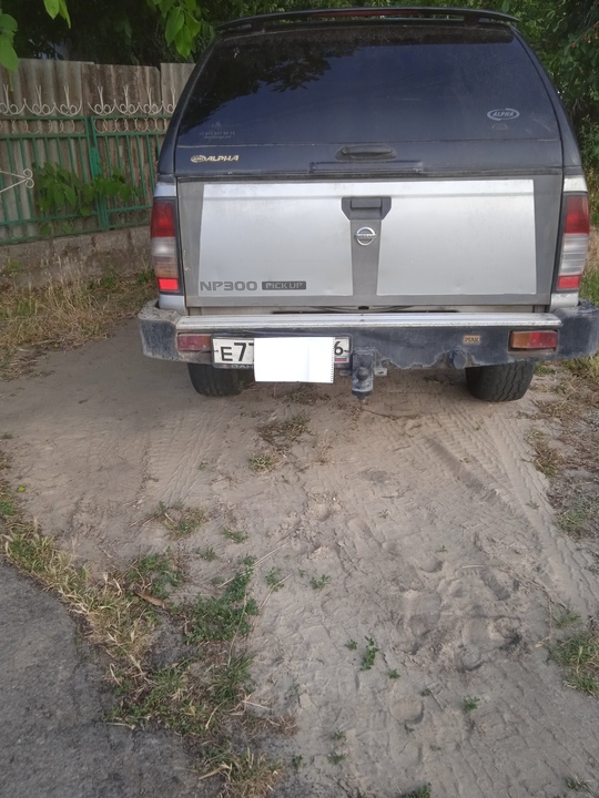 Nissan NP300, 2010 год, 1 300 000 рублей, 5 фотография