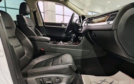 Volkswagen Touareg III, 2016 год, 2 965 000 рублей, 16 фотография