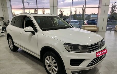 Volkswagen Touareg III, 2016 год, 2 965 000 рублей, 2 фотография