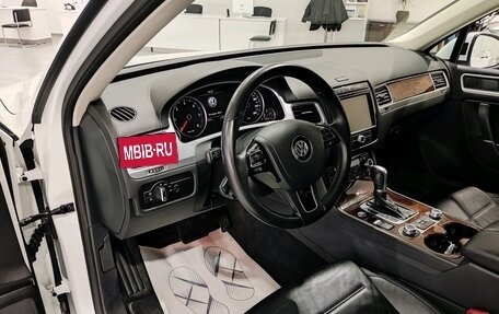 Volkswagen Touareg III, 2016 год, 2 965 000 рублей, 13 фотография