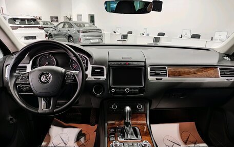 Volkswagen Touareg III, 2016 год, 2 965 000 рублей, 21 фотография