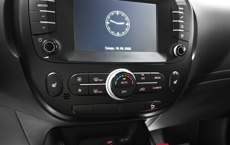KIA Soul II рестайлинг, 2018 год, 1 595 000 рублей, 16 фотография