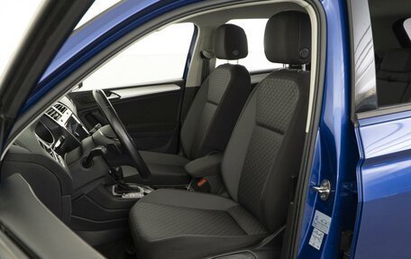 Volkswagen Tiguan II, 2020 год, 2 830 000 рублей, 10 фотография