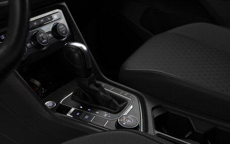 Volkswagen Tiguan II, 2020 год, 2 830 000 рублей, 15 фотография