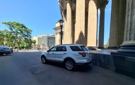 Ford Explorer VI, 2019 год, 2 800 000 рублей, 2 фотография