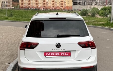 Volkswagen Tiguan II, 2021 год, 2 750 000 рублей, 2 фотография