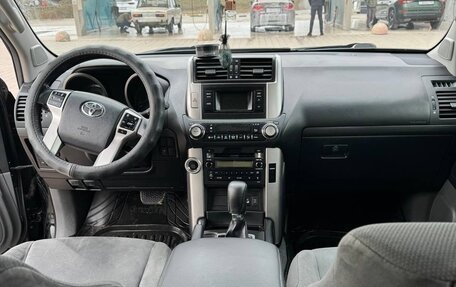 Toyota Land Cruiser Prado 150 рестайлинг 2, 2013 год, 3 000 000 рублей, 10 фотография