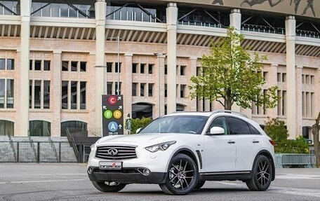 Infiniti QX70, 2016 год, 4 000 000 рублей, 5 фотография