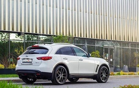 Infiniti QX70, 2016 год, 4 000 000 рублей, 19 фотография