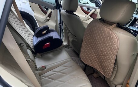 Infiniti QX70, 2016 год, 4 000 000 рублей, 26 фотография