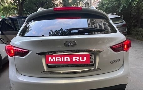 Infiniti QX70, 2016 год, 4 000 000 рублей, 24 фотография