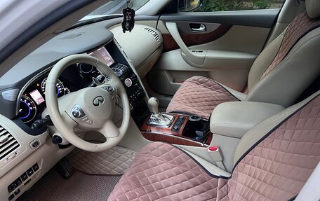 Infiniti QX70, 2016 год, 4 000 000 рублей, 29 фотография