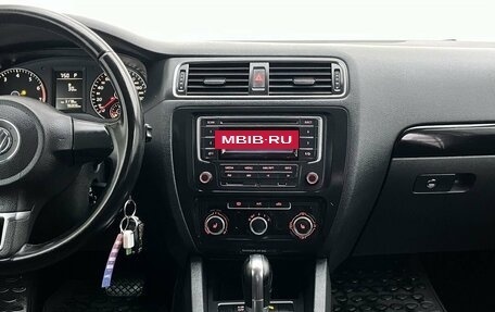 Volkswagen Jetta VI, 2013 год, 1 070 000 рублей, 16 фотография