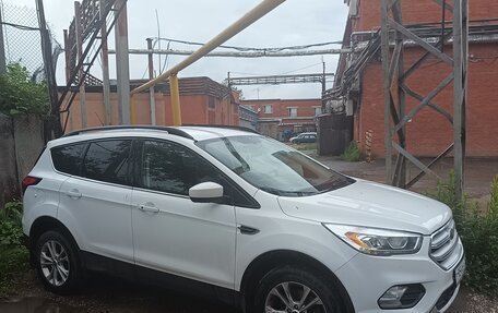 Ford Escape III, 2019 год, 1 680 000 рублей, 2 фотография