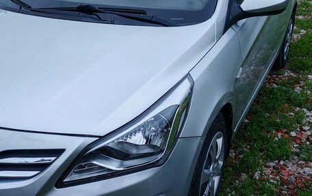Hyundai Solaris II рестайлинг, 2014 год, 950 000 рублей, 2 фотография