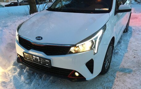 KIA Rio IV, 2021 год, 2 100 000 рублей, 11 фотография