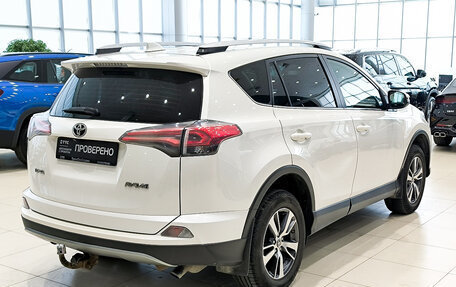 Toyota RAV4, 2017 год, 2 150 000 рублей, 9 фотография