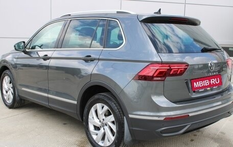 Volkswagen Tiguan II, 2021 год, 3 229 000 рублей, 9 фотография
