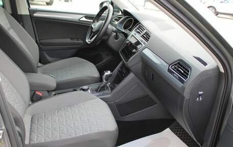 Volkswagen Tiguan II, 2021 год, 3 229 000 рублей, 17 фотография