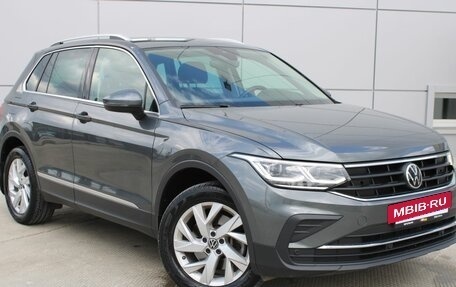Volkswagen Tiguan II, 2021 год, 3 229 000 рублей, 3 фотография