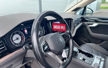 Volkswagen Touareg III, 2021 год, 6 200 000 рублей, 14 фотография