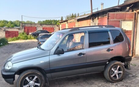 Chevrolet Niva I рестайлинг, 2005 год, 260 000 рублей, 4 фотография