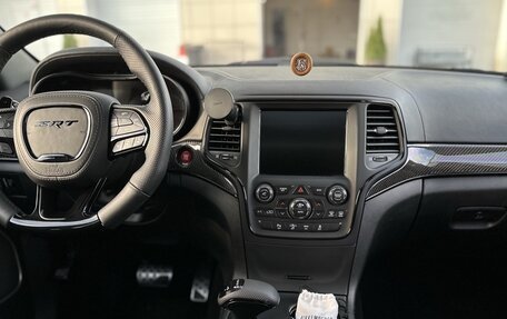 Jeep Grand Cherokee, 2013 год, 3 900 000 рублей, 17 фотография
