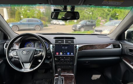 Toyota Camry, 2017 год, 2 630 000 рублей, 9 фотография
