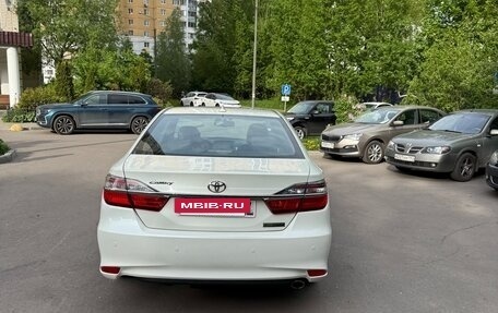 Toyota Camry, 2017 год, 2 630 000 рублей, 7 фотография