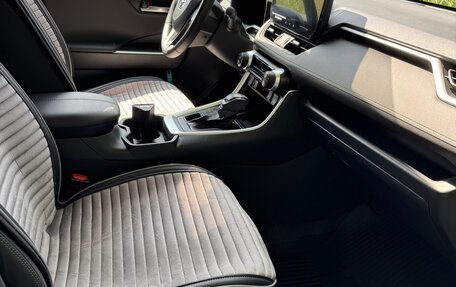 Toyota RAV4, 2024 год, 4 700 000 рублей, 6 фотография