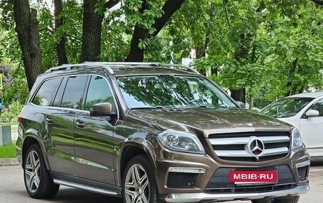 Mercedes-Benz GL-Класс, 2014 год, 2 850 000 рублей, 2 фотография