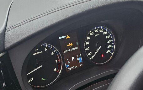 Mitsubishi Outlander III рестайлинг 3, 2021 год, 3 900 000 рублей, 3 фотография
