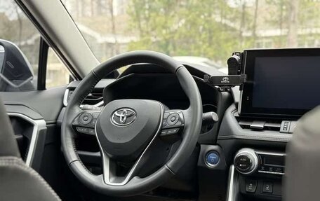 Toyota RAV4, 2021 год, 3 240 000 рублей, 11 фотография