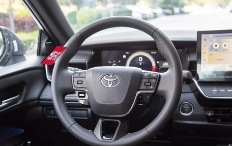 Toyota Camry, 2024 год, 3 990 000 рублей, 9 фотография
