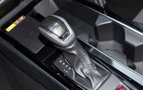 Toyota Camry, 2024 год, 3 990 000 рублей, 13 фотография