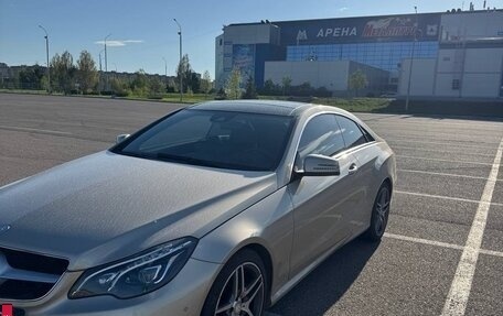 Mercedes-Benz E-Класс, 2015 год, 2 500 000 рублей, 3 фотография