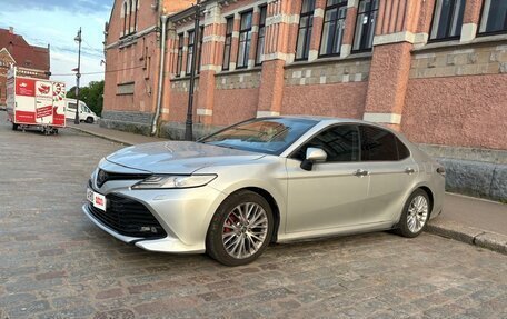 Toyota Camry, 2019 год, 2 800 000 рублей, 14 фотография