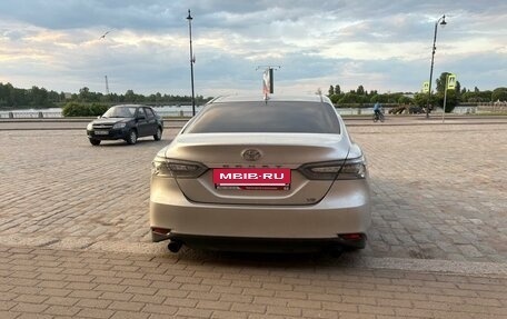 Toyota Camry, 2019 год, 2 800 000 рублей, 6 фотография