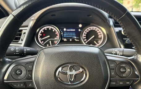 Toyota Camry, 2019 год, 2 800 000 рублей, 18 фотография