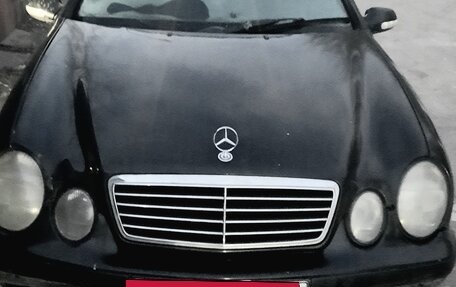 Mercedes-Benz CLK-Класс, 2000 год, 450 000 рублей, 3 фотография
