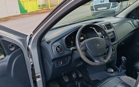 Renault Logan II, 2015 год, 700 000 рублей, 8 фотография