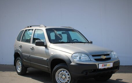 Chevrolet Niva I рестайлинг, 2018 год, 715 000 рублей, 3 фотография