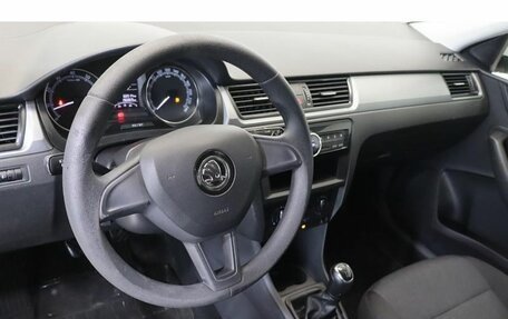 Skoda Rapid I, 2017 год, 816 000 рублей, 6 фотография
