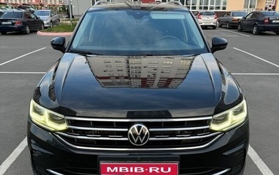 Volkswagen Tiguan II, 2021 год, 3 230 000 рублей, 1 фотография