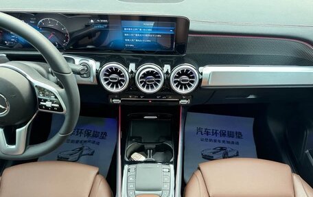Mercedes-Benz GLB, 2022 год, 3 010 000 рублей, 13 фотография