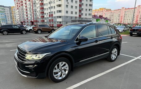Volkswagen Tiguan II, 2021 год, 3 230 000 рублей, 12 фотография