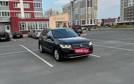 Volkswagen Tiguan II, 2021 год, 3 230 000 рублей, 5 фотография