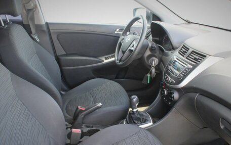 Hyundai Solaris II рестайлинг, 2016 год, 775 000 рублей, 12 фотография